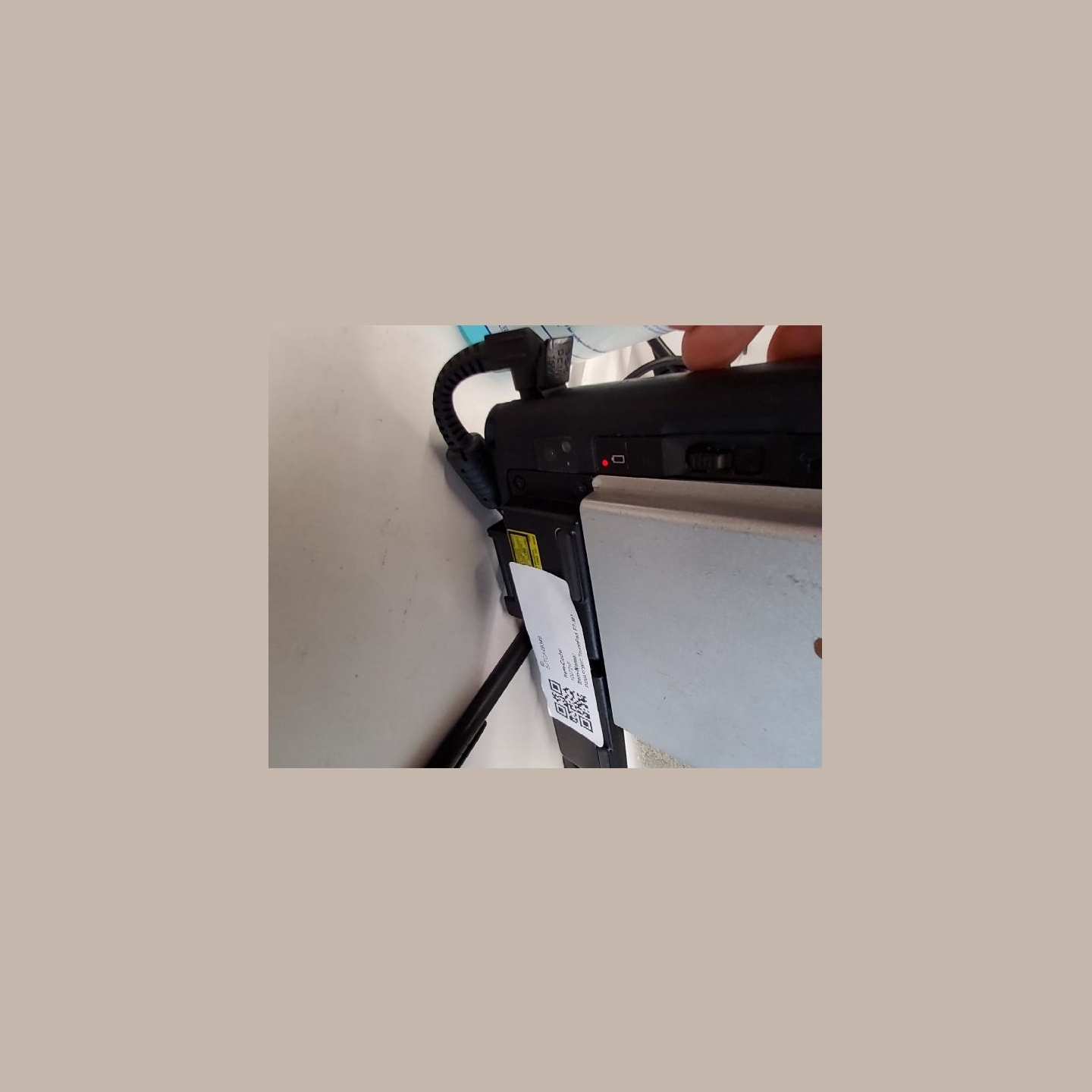 Panasonic ToughPad FZ-M1 |  |  | A