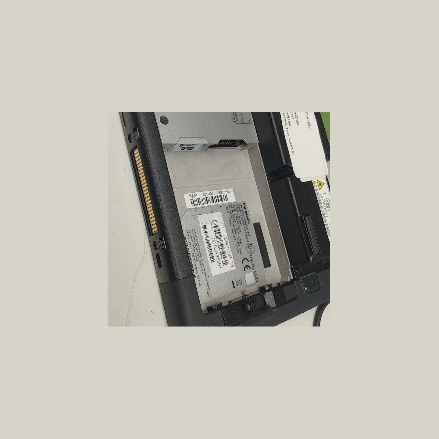 Panasonic ToughPad FZ-M1 |  |  | A
