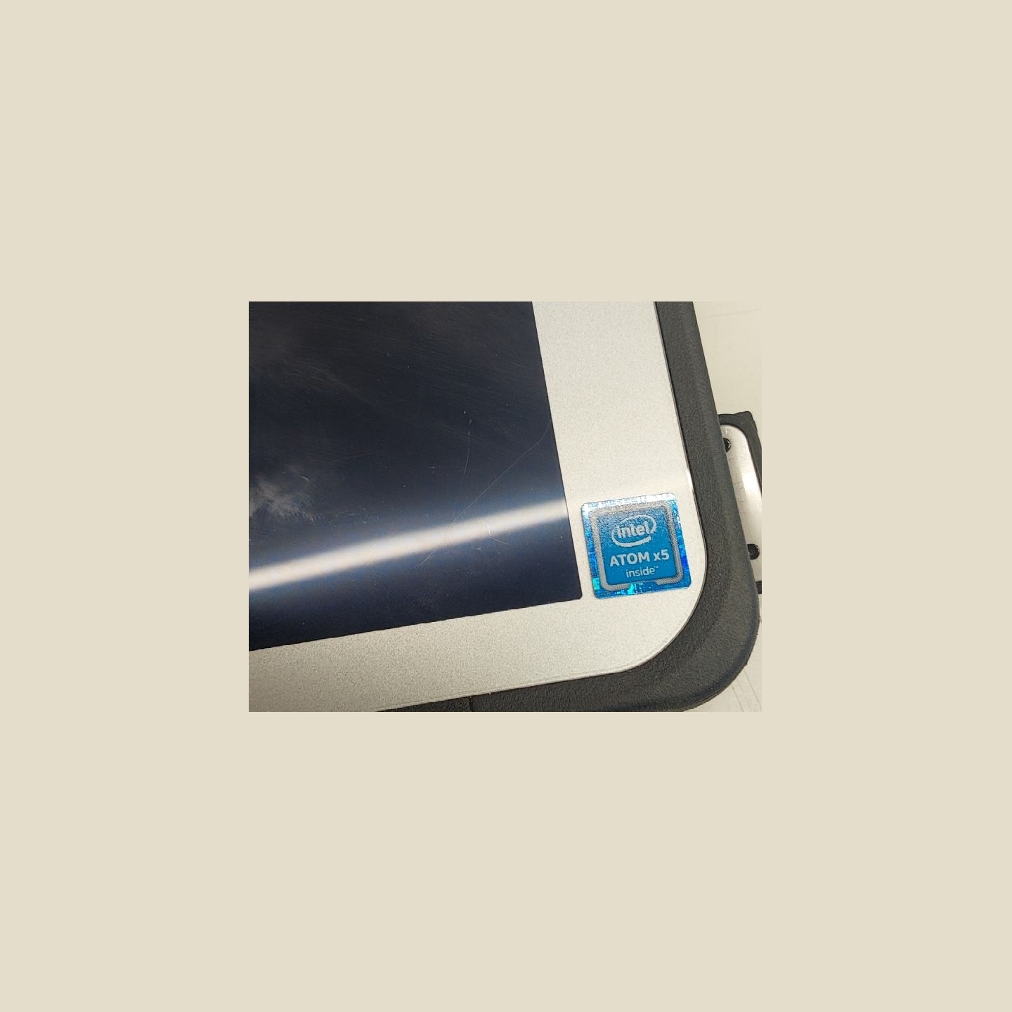 Panasonic ToughPad FZ-M1 |  |  | A