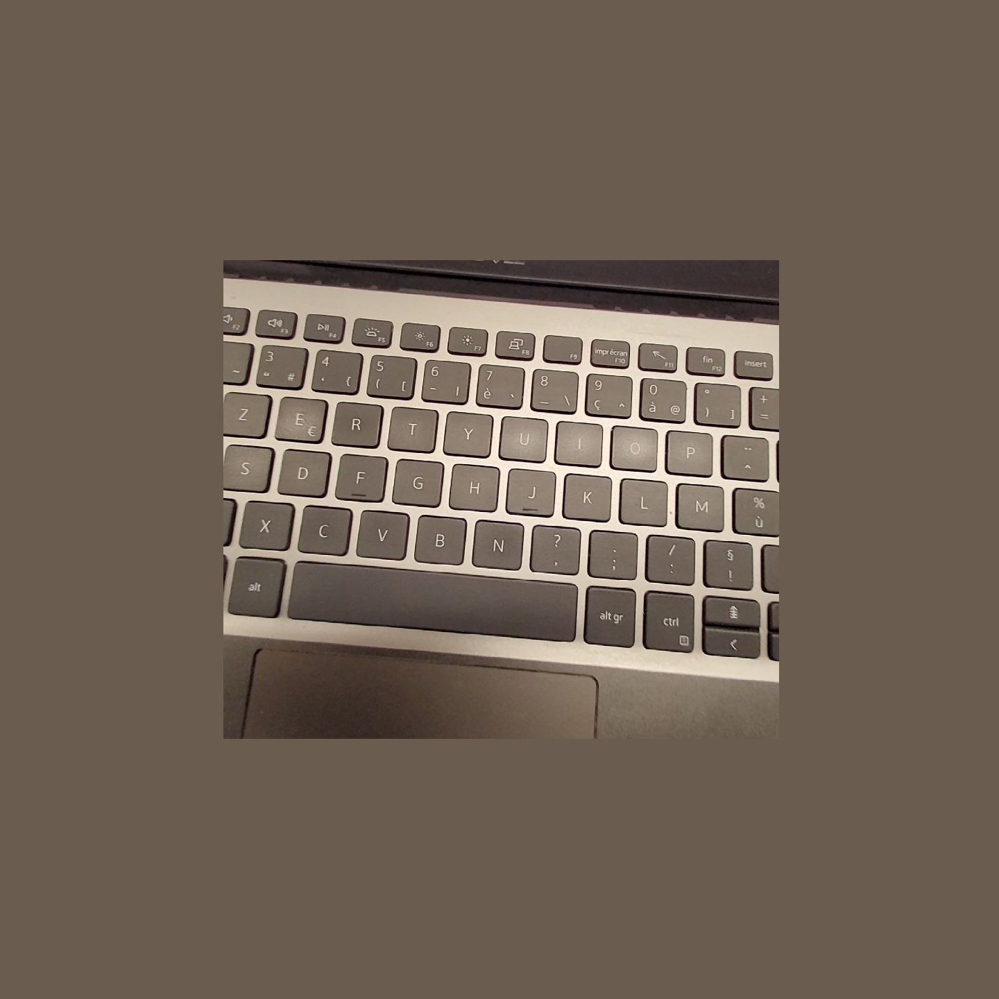 Dell Latitude 3301 | 8 GB | 1 x 256 SSD | B