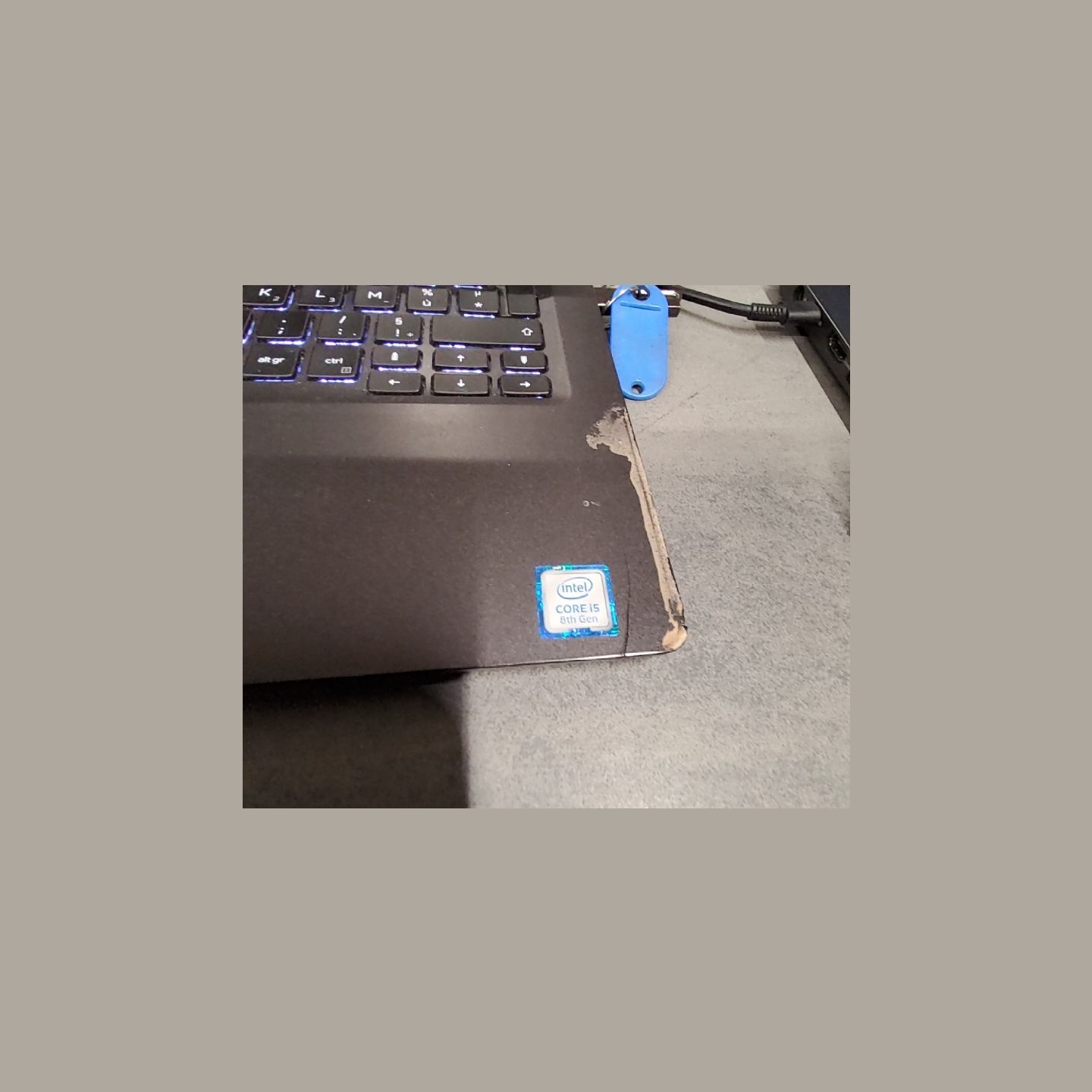 Dell Latitude 5300 | 8 GB | 1 x 256 SSD | B