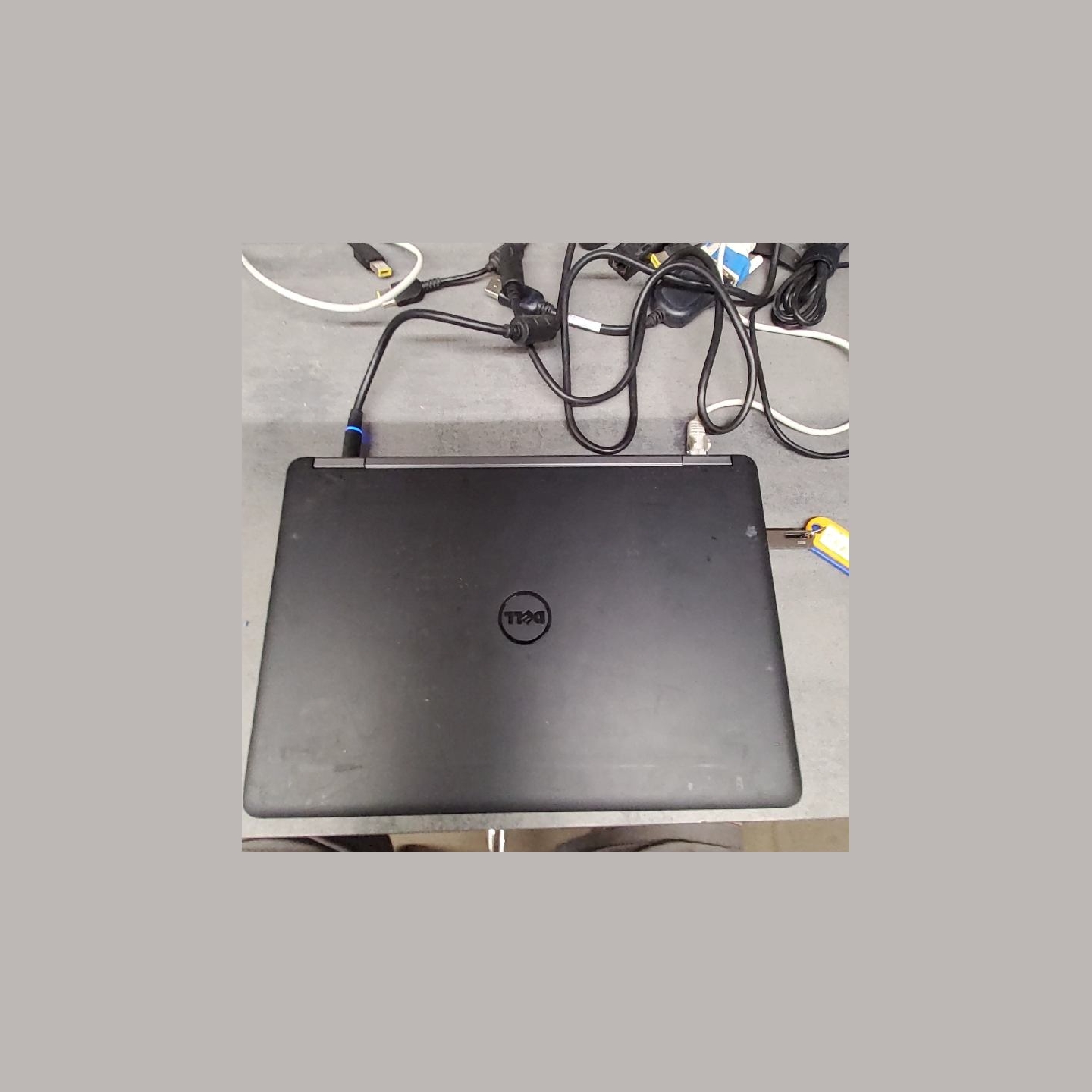 Dell Latitude E5250 | 8 GB | 1 x 256 SSD | B