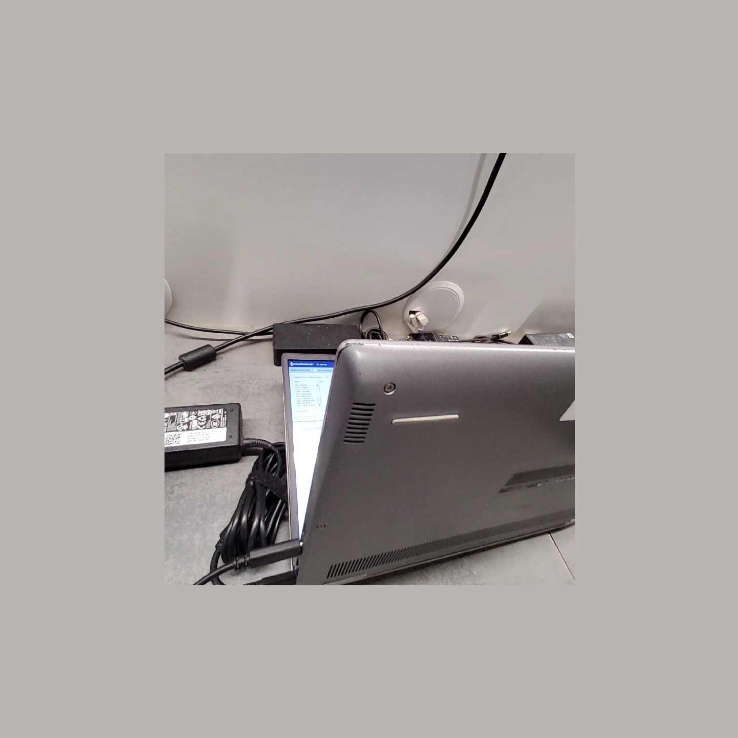 Dell Latitude 3301 | 8 GB | 1 x 256 SSD | A-