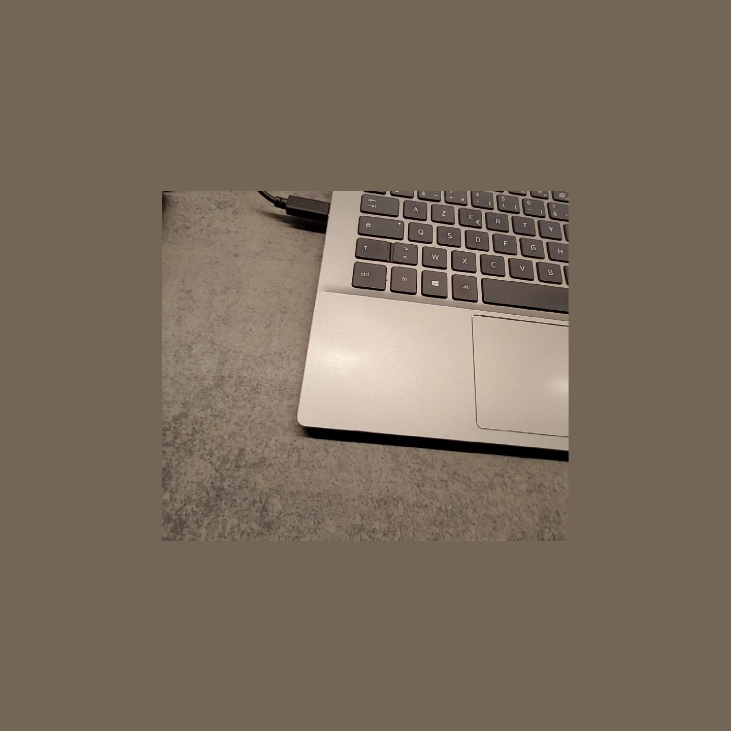 Dell Latitude 3301 | 8 GB | 1 x 256 SSD | A-