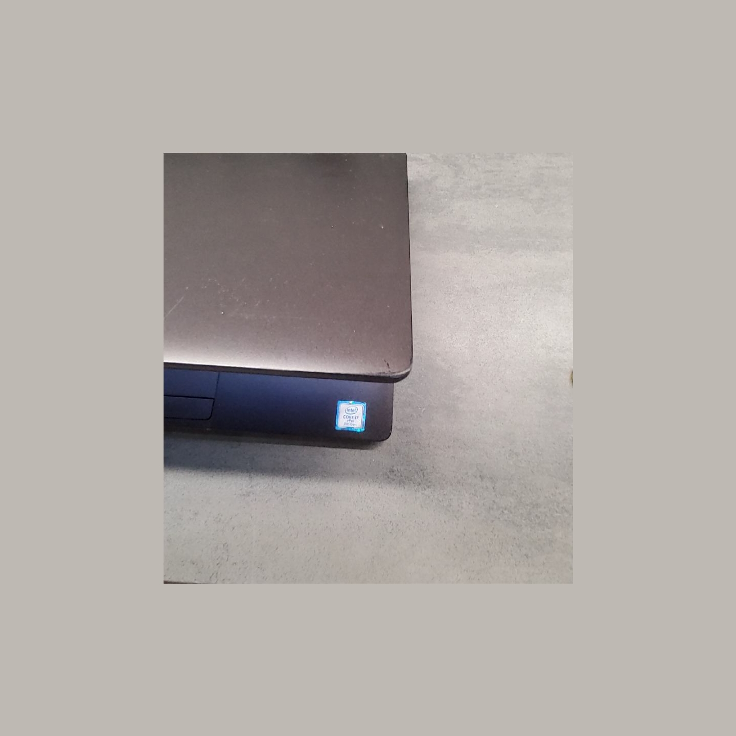 Dell Latitude 5300 | 8 GB | 1 x 256 SSD | B