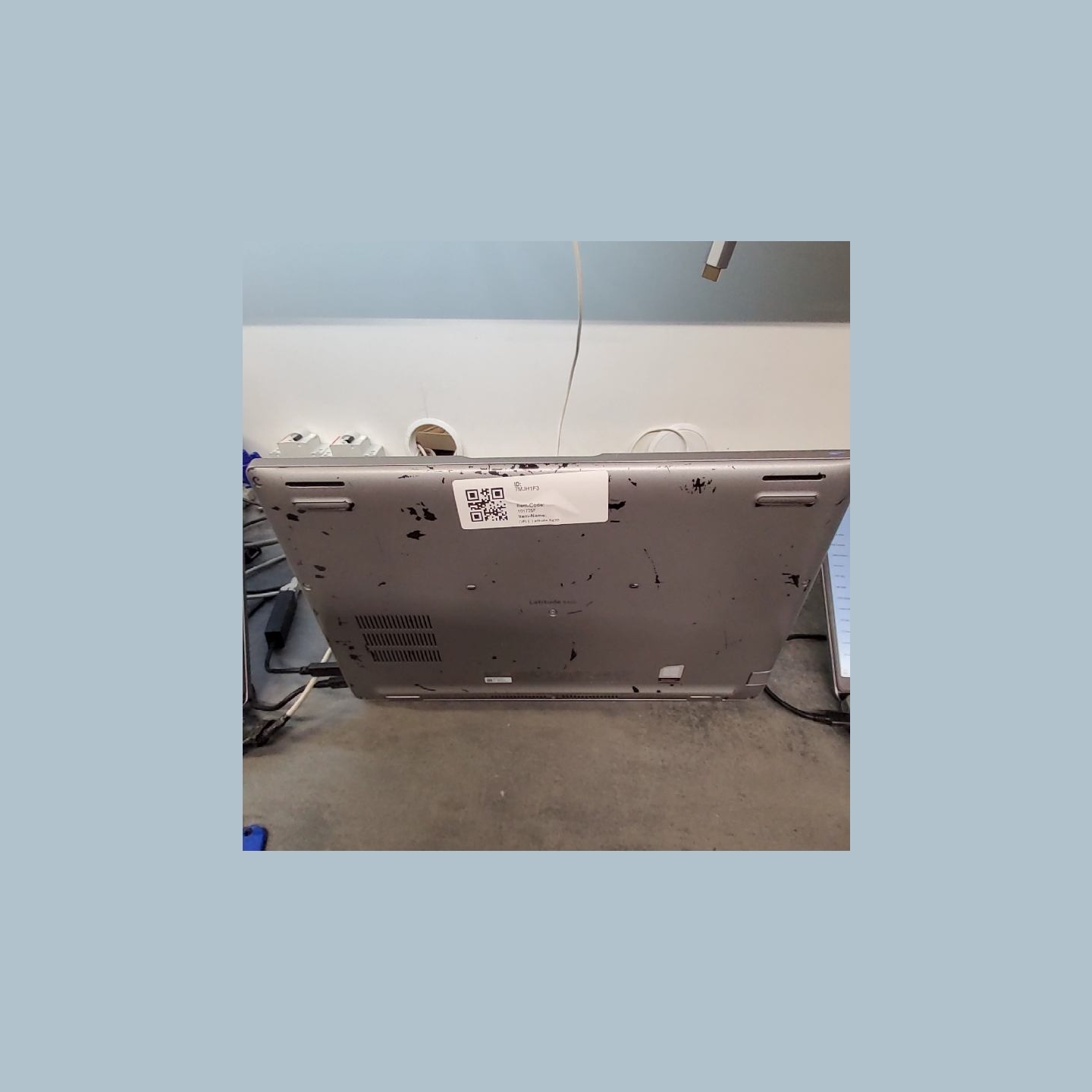 Dell Latitude 5420 | 8 GB | 1 x 256 SSD | A-