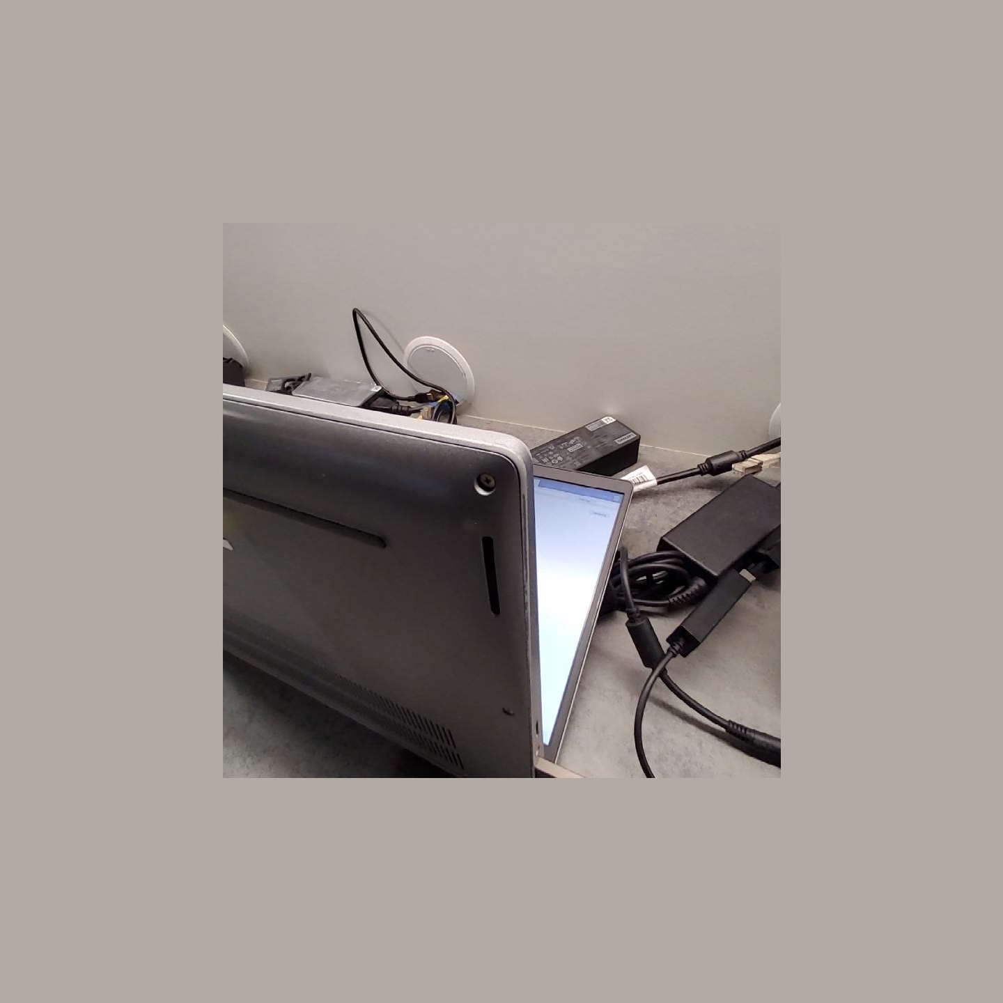 Dell Latitude 3330 | 8 GB | 1 x 256 SSD | A-