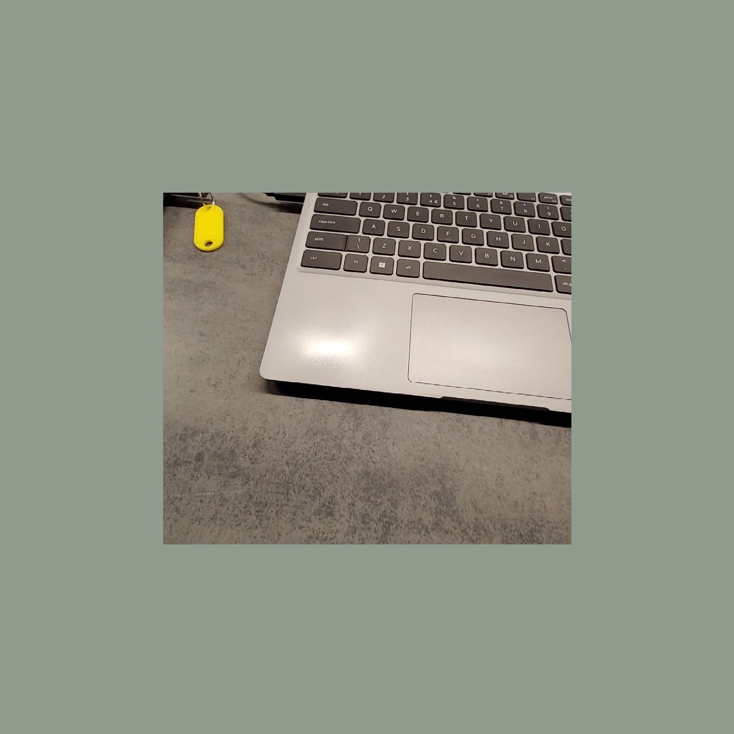 Dell Latitude 3330 | 8 GB | 1 x 256 SSD | A-