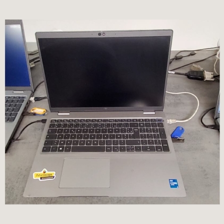 Dell Latitude 5520 | 16 GB | 1 x 512 SSD | B