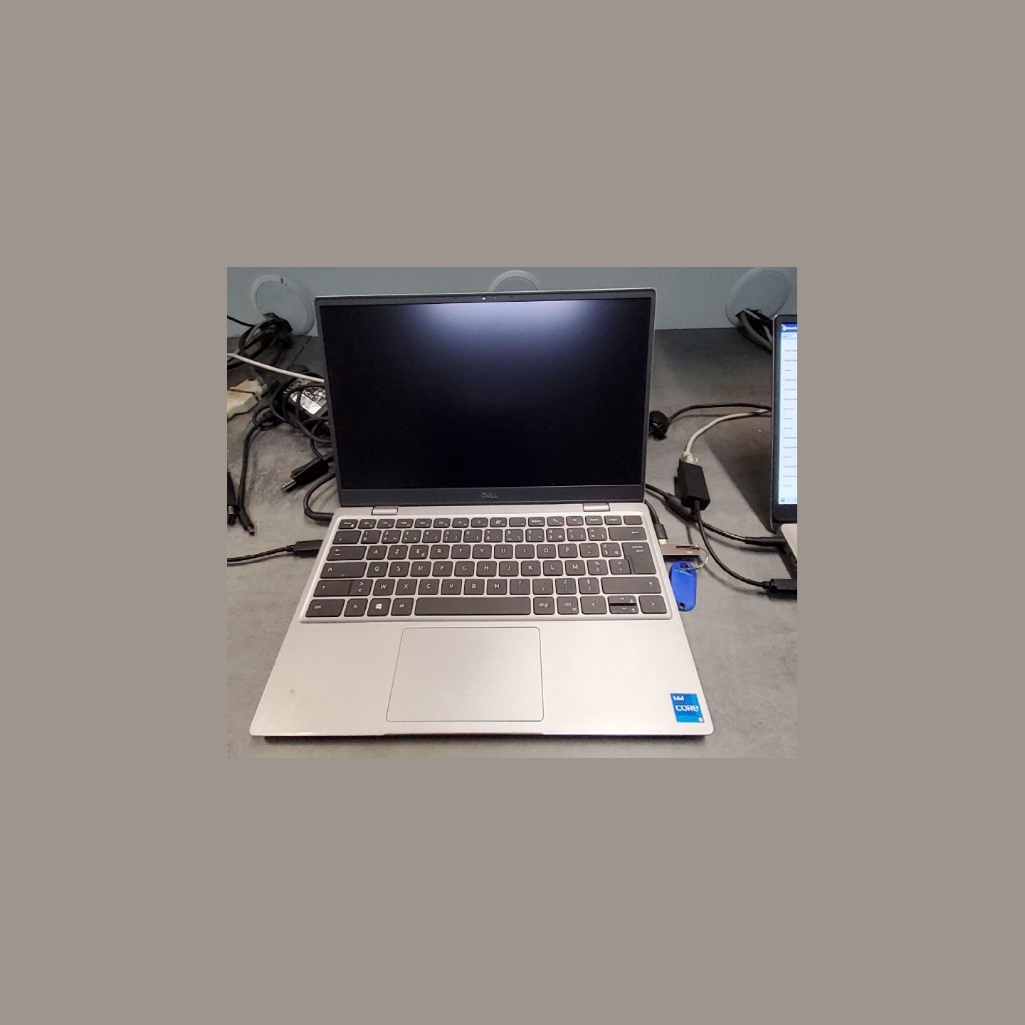 Dell Latitude 3320 | 8 GB | 1 x 256 SSD | A-