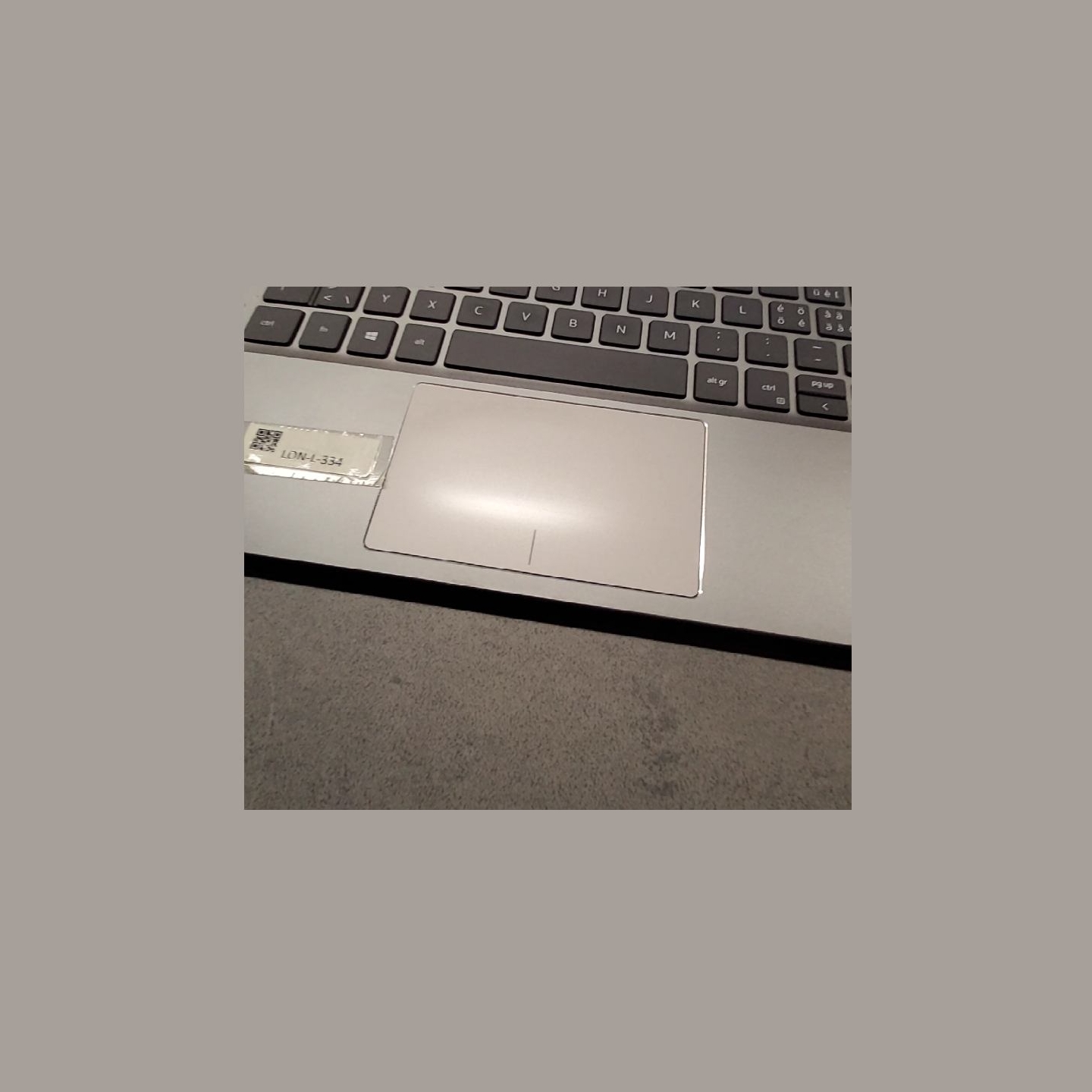 Dell Latitude 3301 | 8 GB | 1 x 256 SSD | B