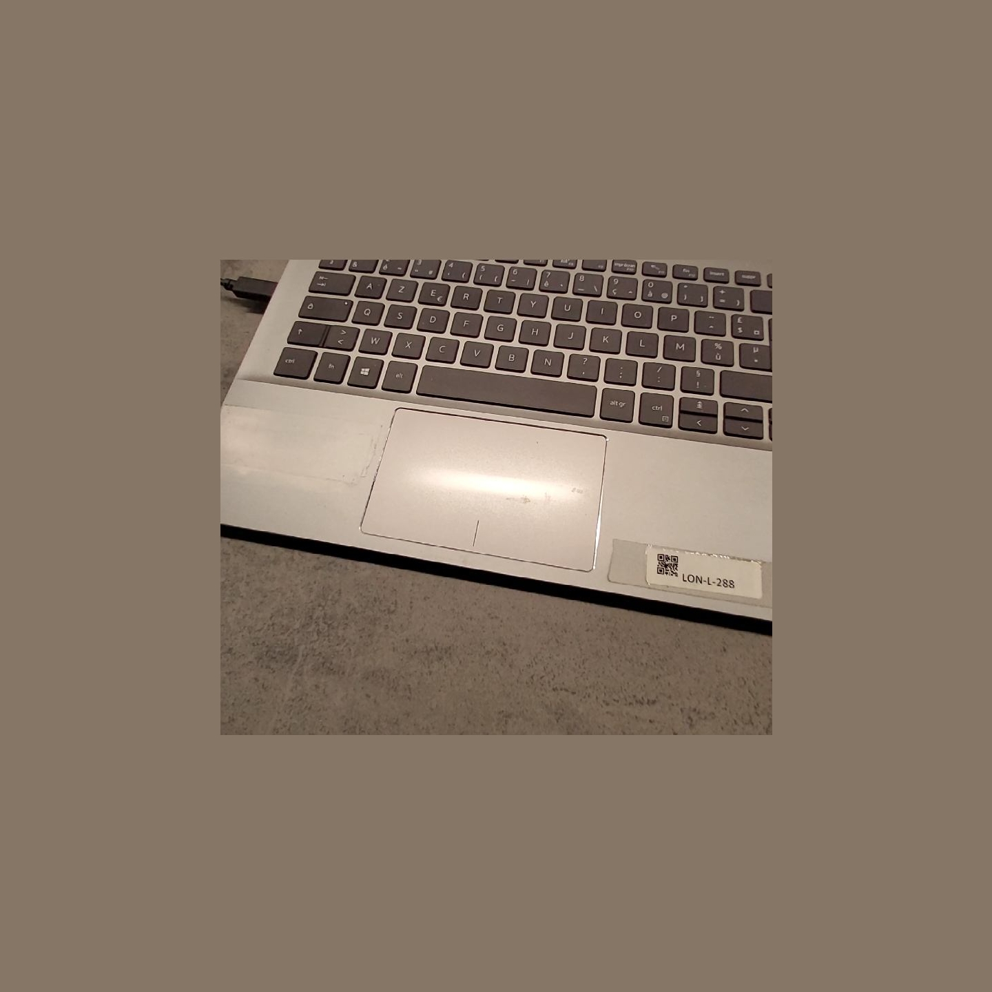 Dell Latitude 3301 | 8 GB | 1 x 256 SSD | B
