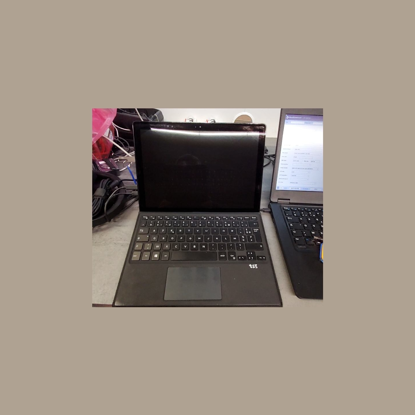 Dell Latitude 5290 2-in-1 | 8 GB | 1 x 256 SSD | B