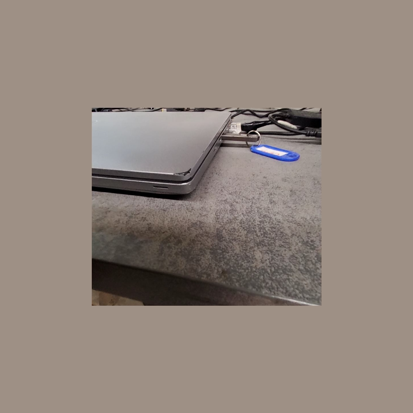 Dell Latitude 5420 | 8 GB | 1 x 256 SSD | B