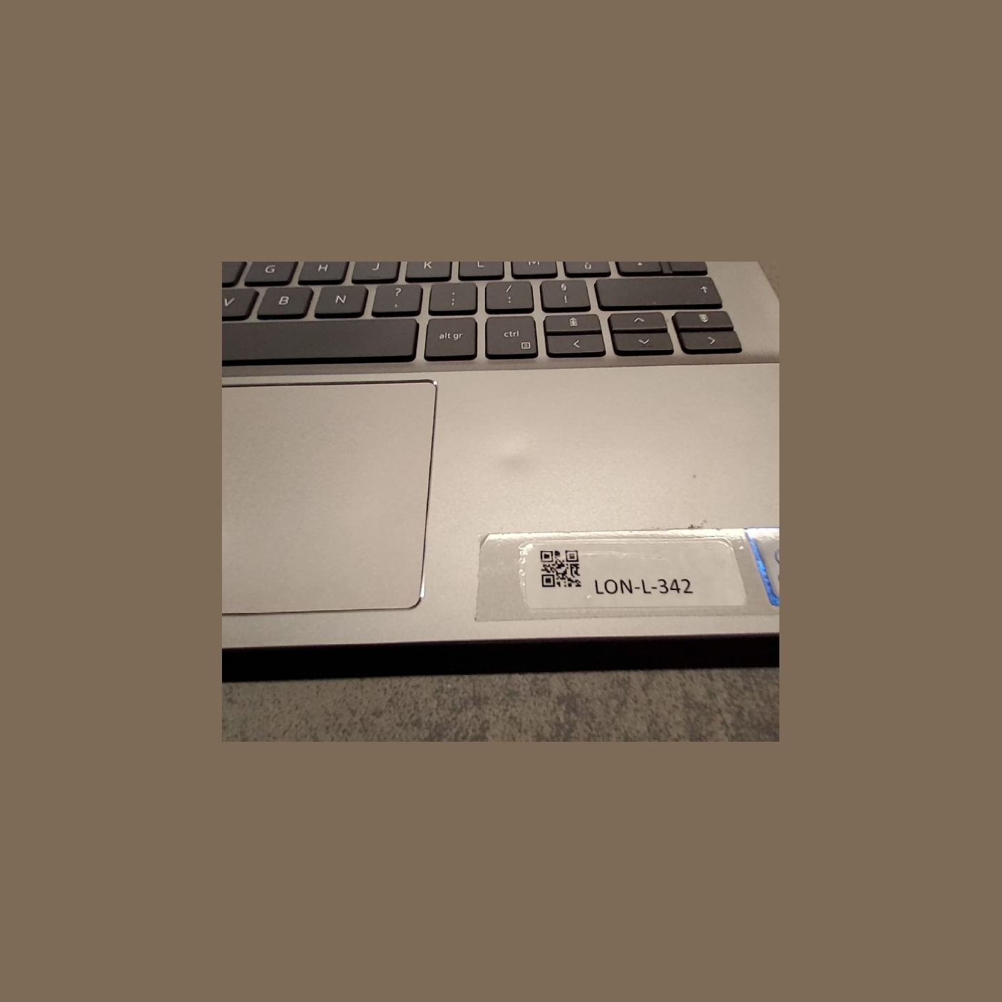Dell Latitude 3301 | 8 GB | 1 x 256 SSD | B