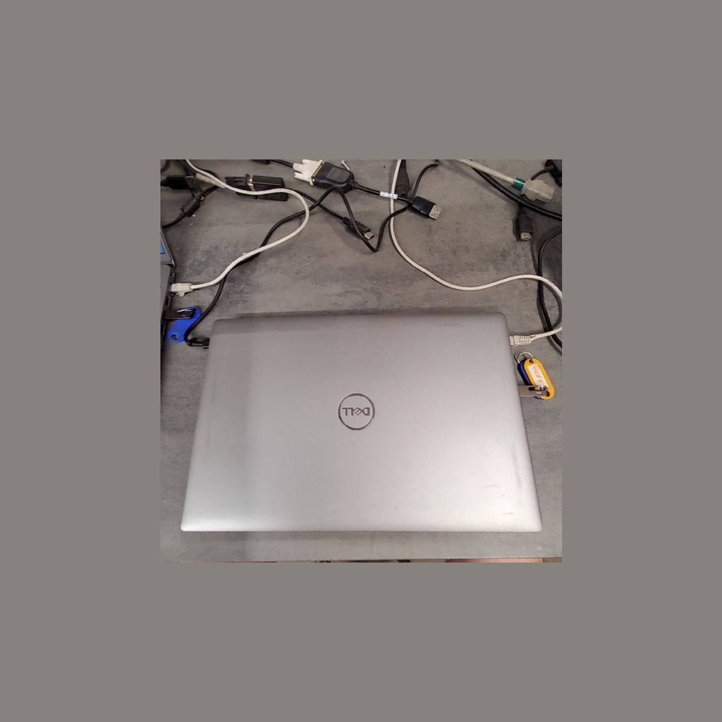 Dell Latitude 5520 | 16 GB | 1 x 512 SSD | B