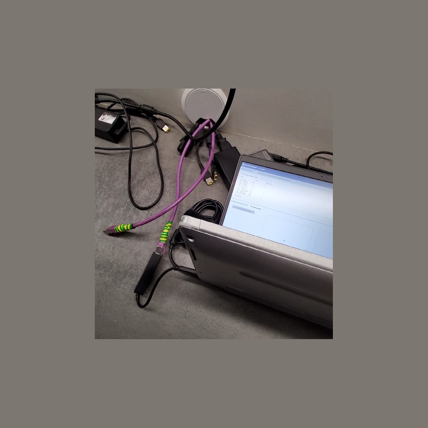 Dell Latitude 3330 | 8 GB | 1 x 256 SSD | B