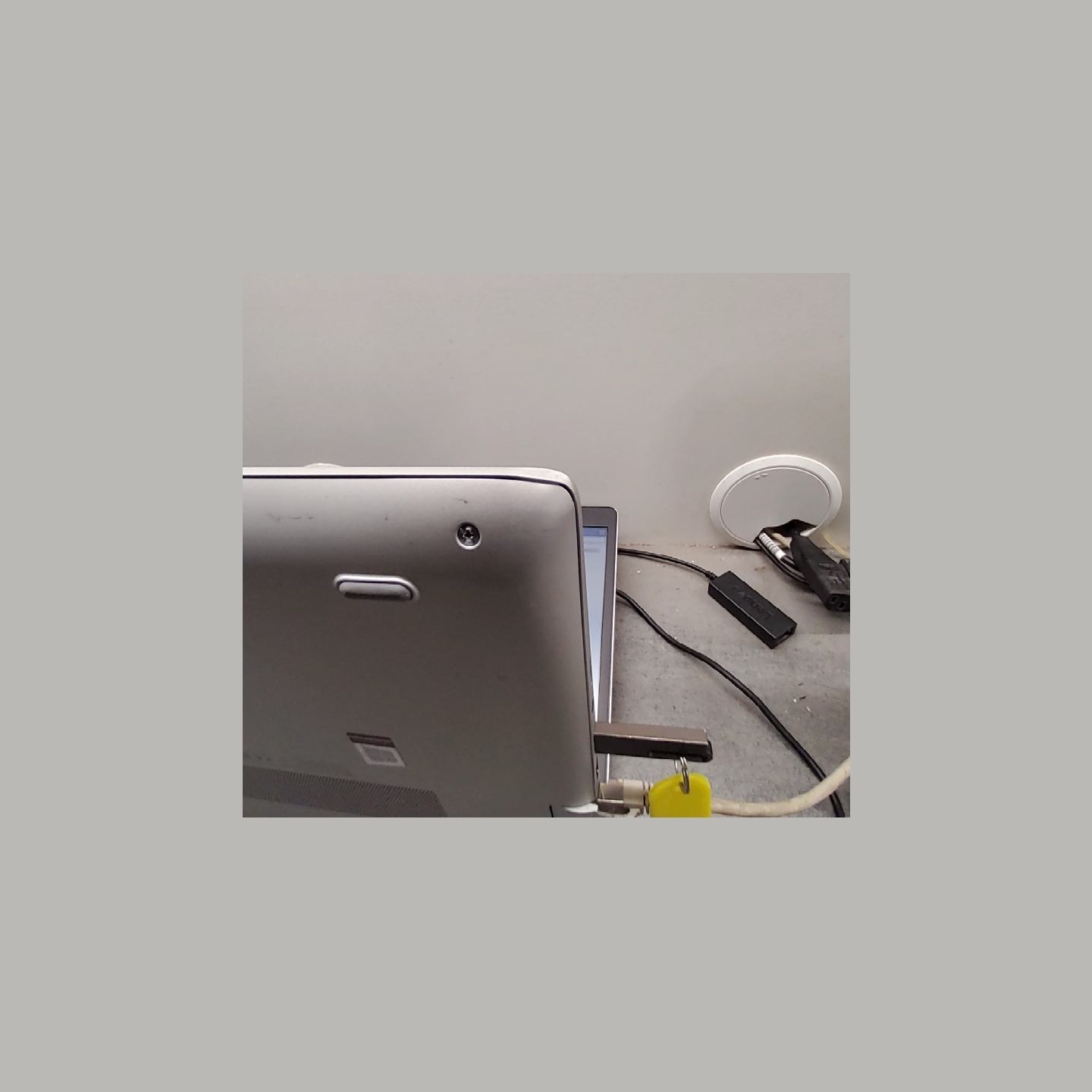 HP EliteBook 840 G6 | 8 GB | 1 x 256 SSD | B