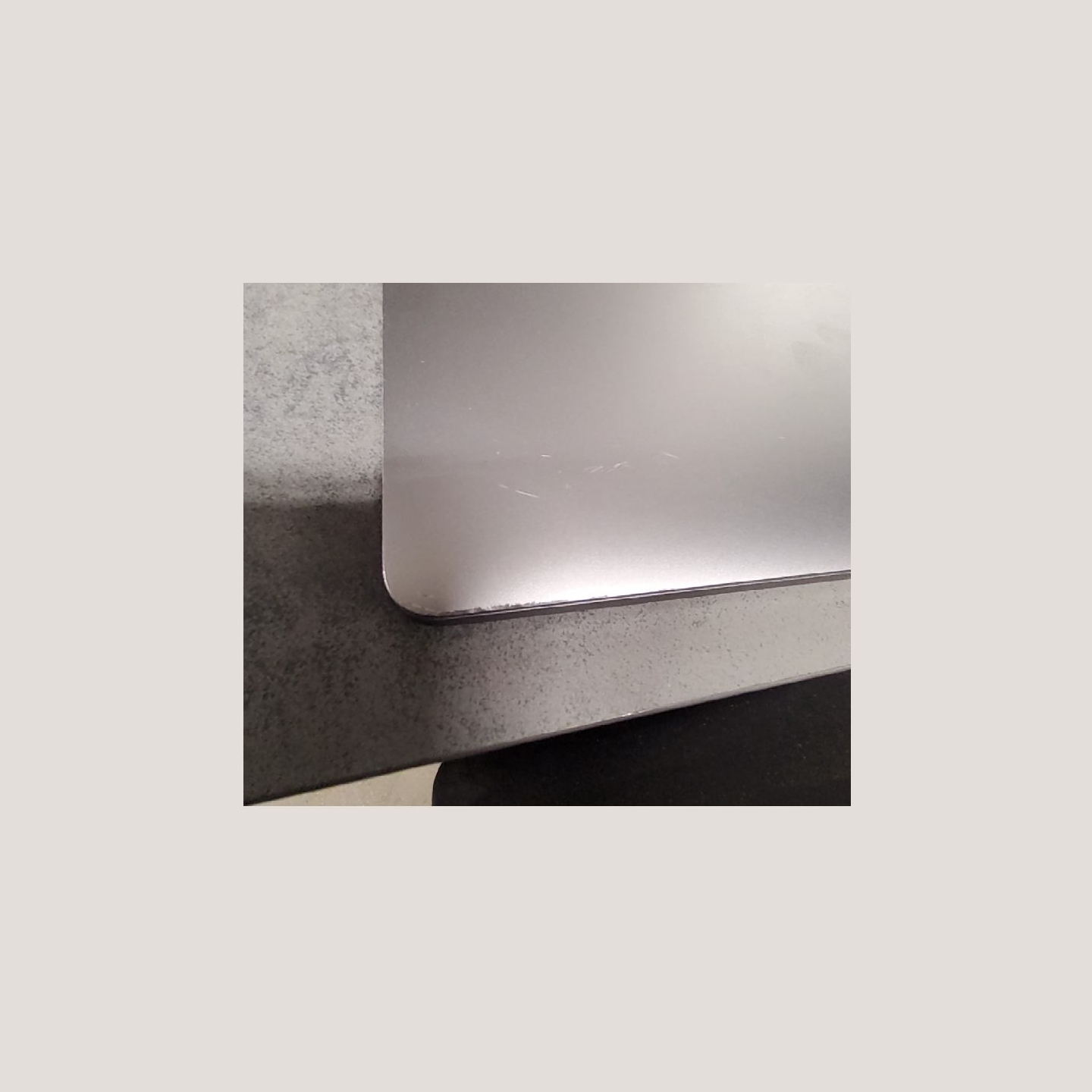 Apple MacBook Pro 15 (A1990) | 16 GB | 1 x 1000 HDD | B