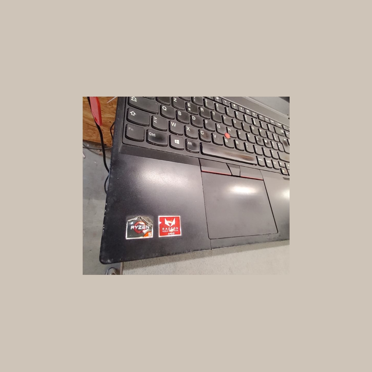 Lenovo ThinkPad E595 | 8 GB | 1 x 256 SSD | B