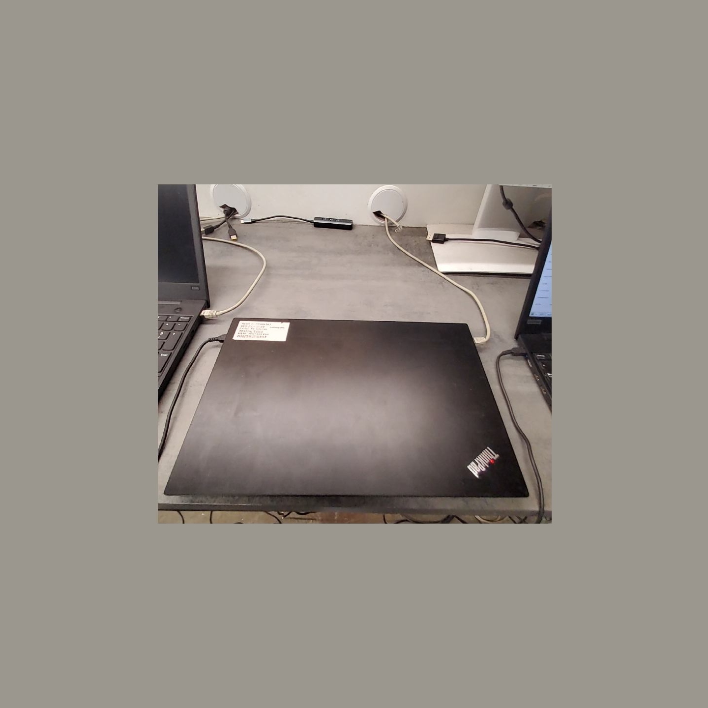 Lenovo ThinkPad E595 | 8 GB | 1 x 256 SSD | B