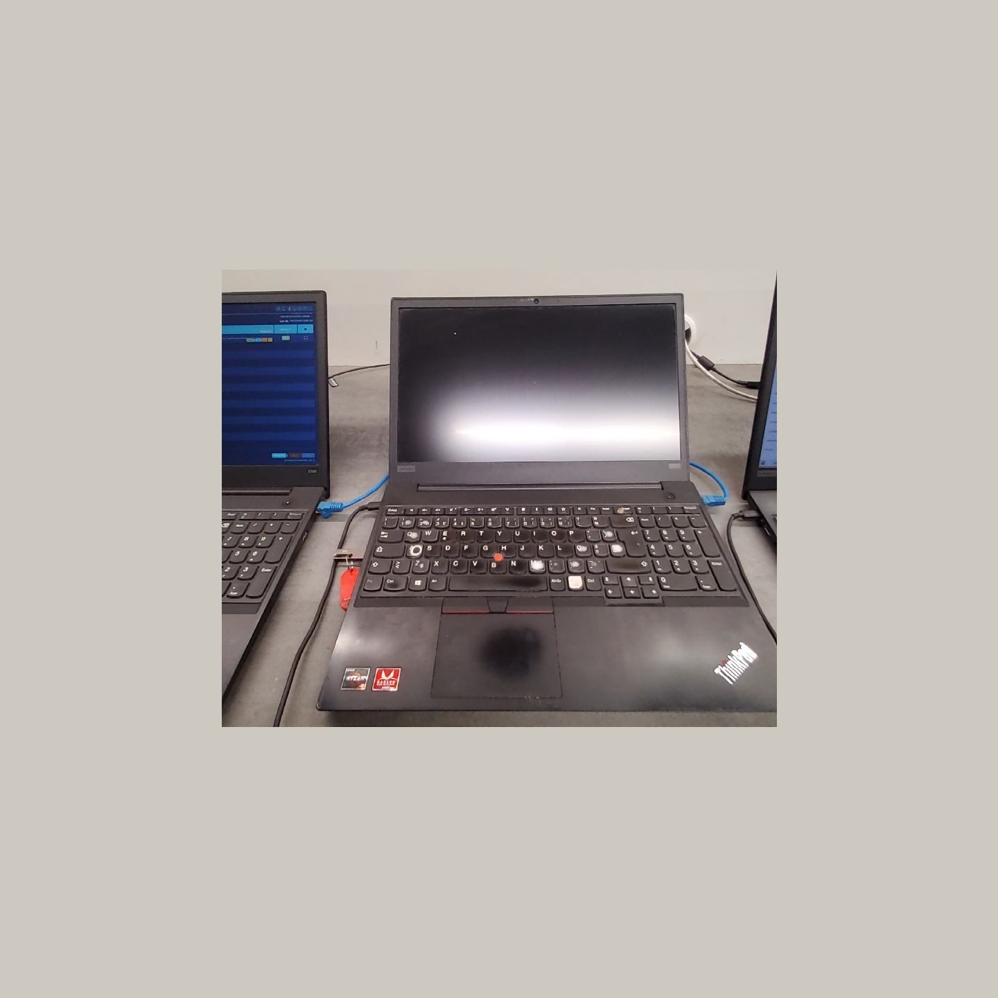 Lenovo ThinkPad E595 | 8 GB | 1 x 256 SSD | B
