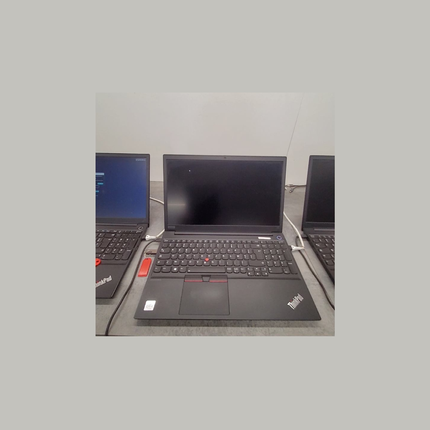 Lenovo ThinkPad E15 | 8 GB | 1 x 256 SSD | A