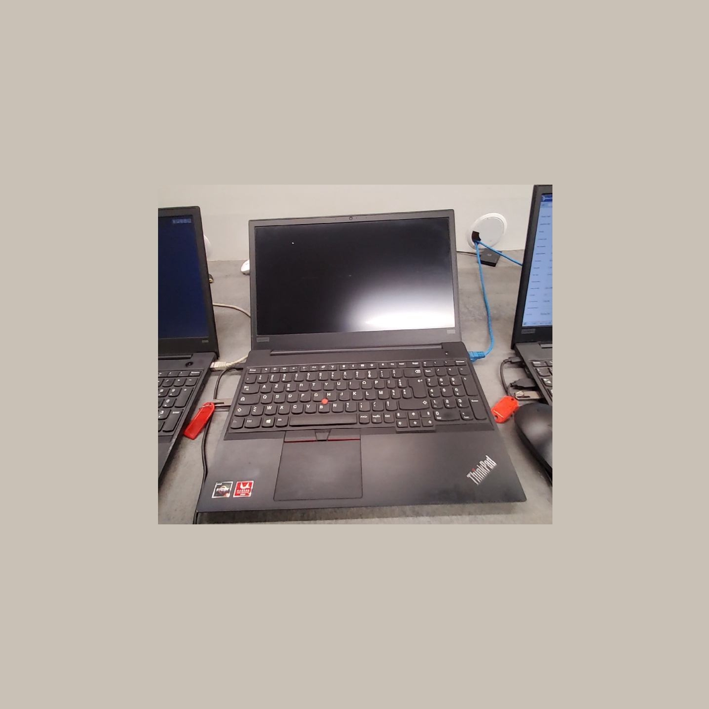 Lenovo ThinkPad E595 | 8 GB | 1 x 256 SSD | B