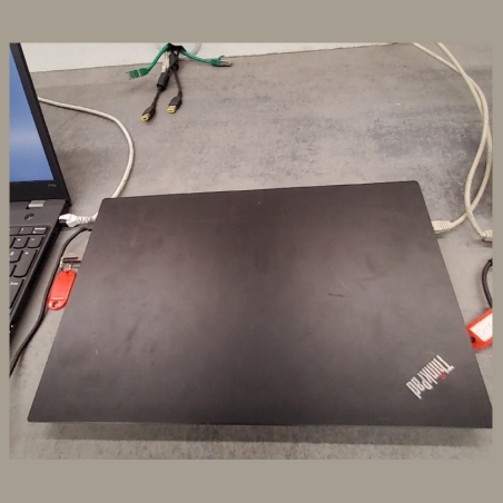 Lenovo ThinkPad E15 | 8 GB | 1 x 256 SSD | B
