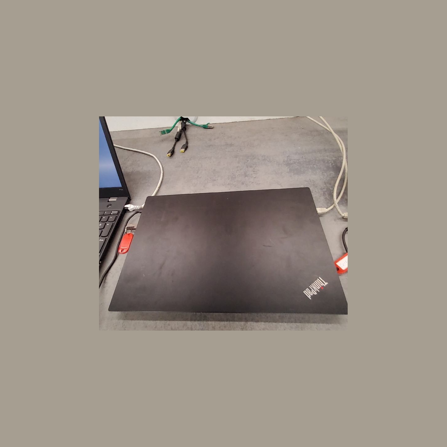 Lenovo ThinkPad E15 | 8 GB | 1 x 256 SSD | B