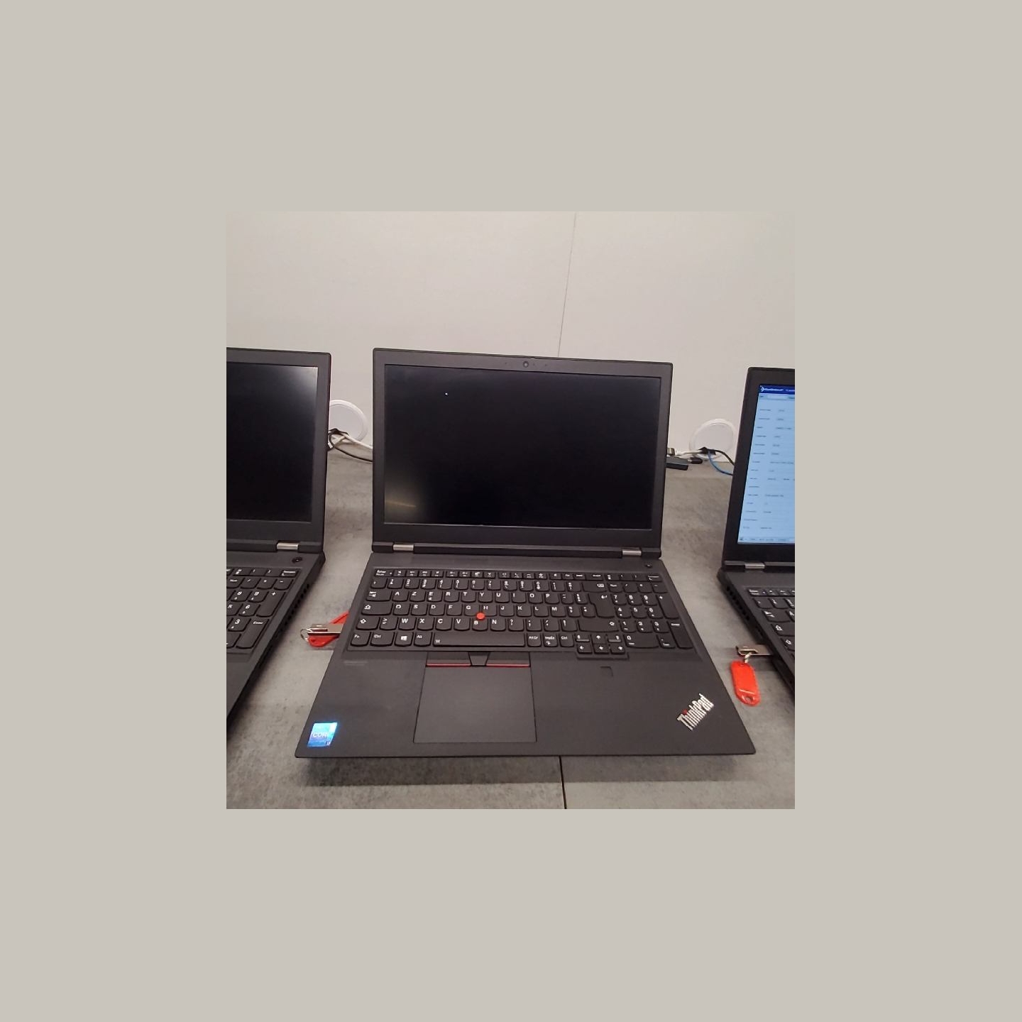 Lenovo ThinkPad P15 G2 | 16 GB | 1 x 512 SSD | A