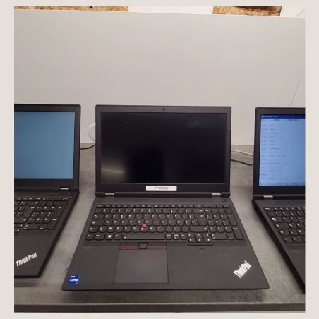 Lenovo ThinkPad P15 G2 | 16 GB | 1 x 512 SSD | A