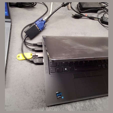 Lenovo ThinkPad X1 Yoga G6 | 16 GB | 1 x 256 SSD | B