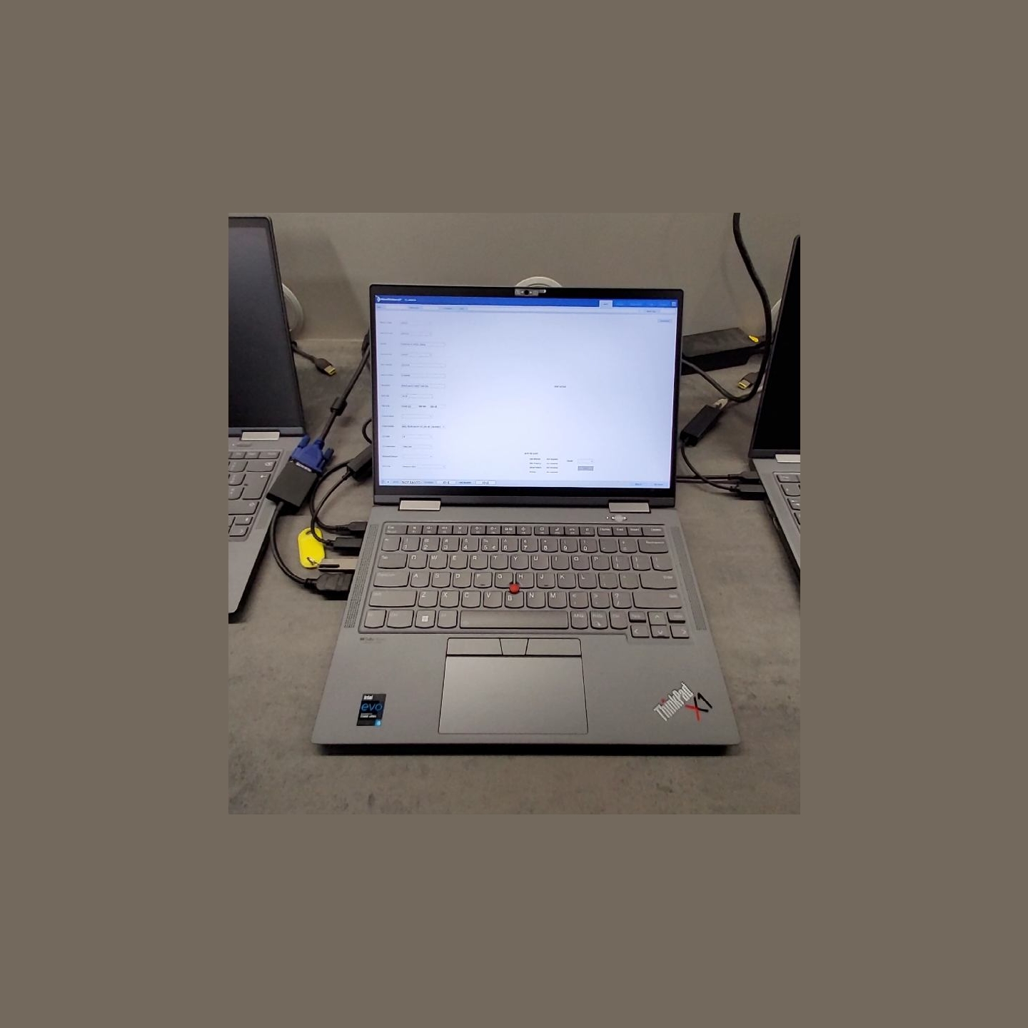 Lenovo ThinkPad X1 Yoga G6 | 16 GB | 1 x 256 SSD | A