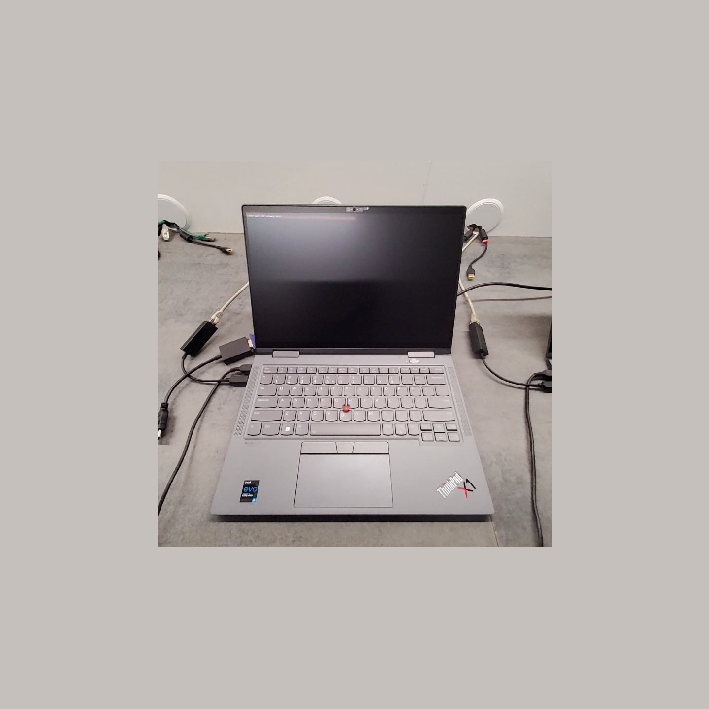 Lenovo ThinkPad X1 Yoga G6 | 16 GB | 1 x 256 SSD | A
