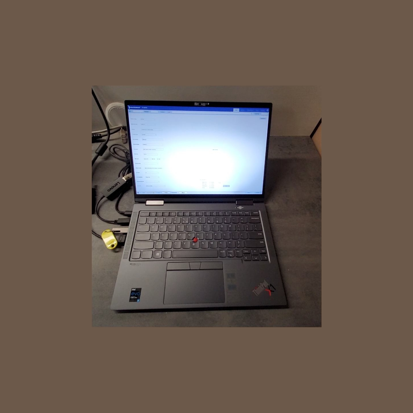 Lenovo ThinkPad X1 Yoga G6 | 16 GB | 1 x 512 SSD | A