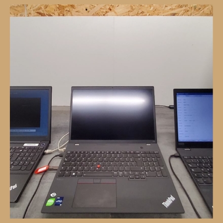 Lenovo ThinkPad P16s G1 | 16 GB | 1 x 512 SSD | A
