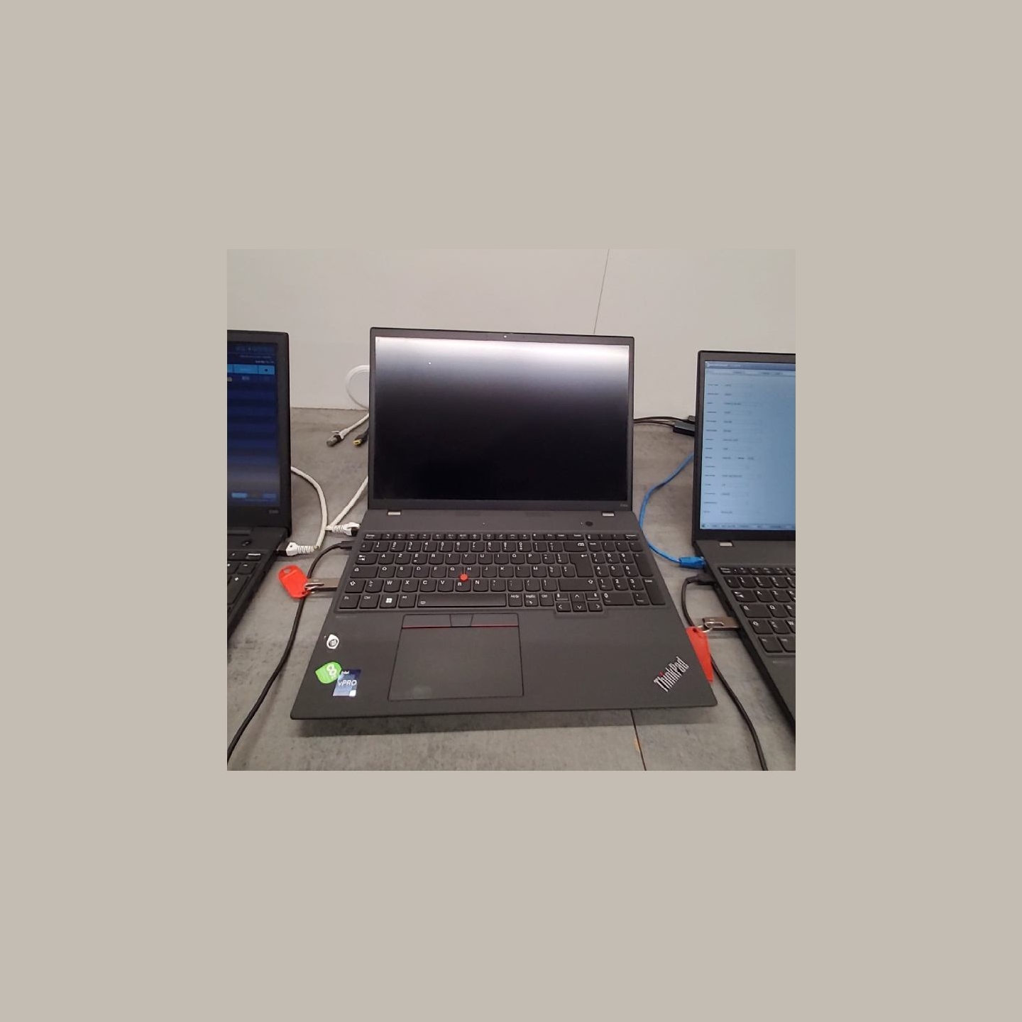 Lenovo ThinkPad P16s G1 | 16 GB | 1 x 512 SSD | A