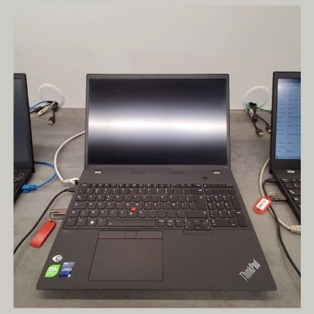 Lenovo ThinkPad P16s G1 | 16 GB | 1 x 512 SSD | A