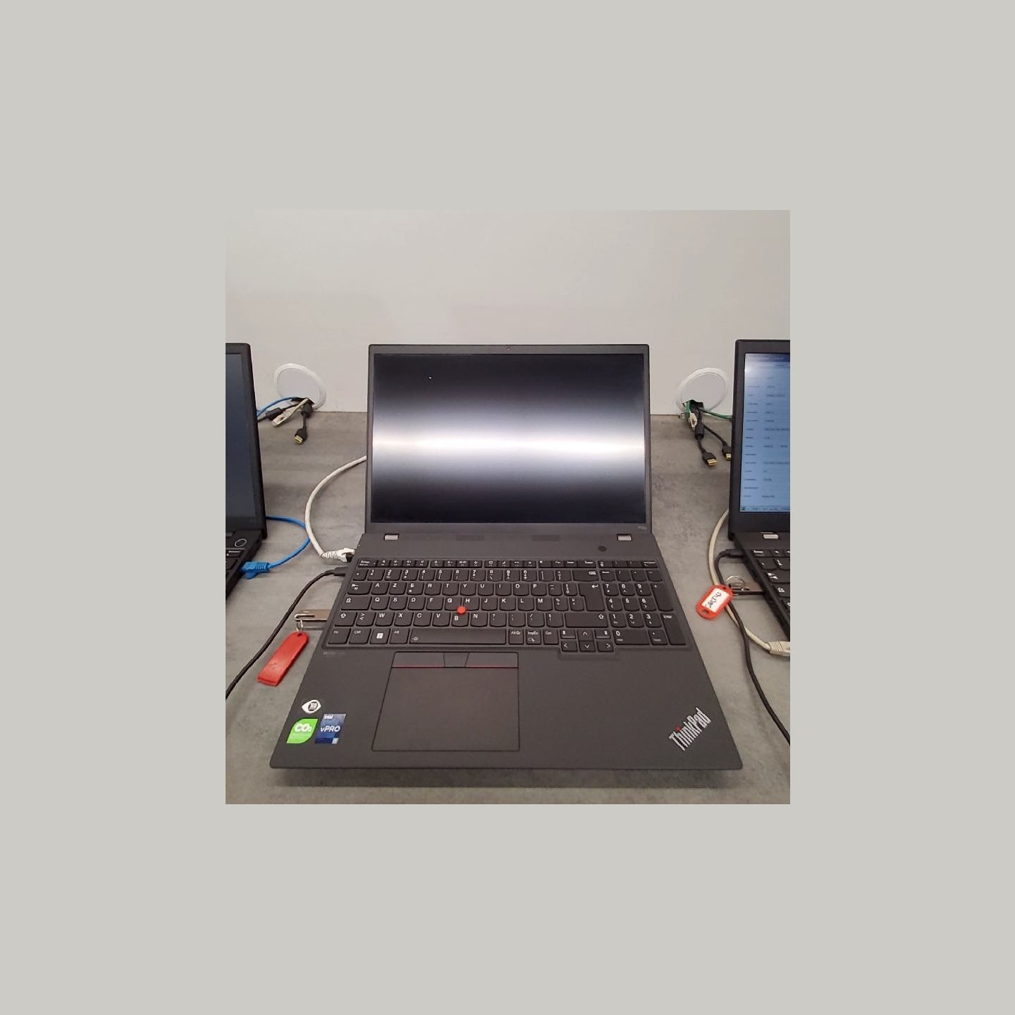 Lenovo ThinkPad P16s G1 | 16 GB | 1 x 512 SSD | A
