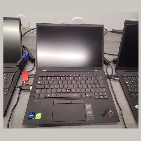 Lenovo ThinkPad X1 Carbon Gen 10 | 16 GB | 1 x 256 SSD | A