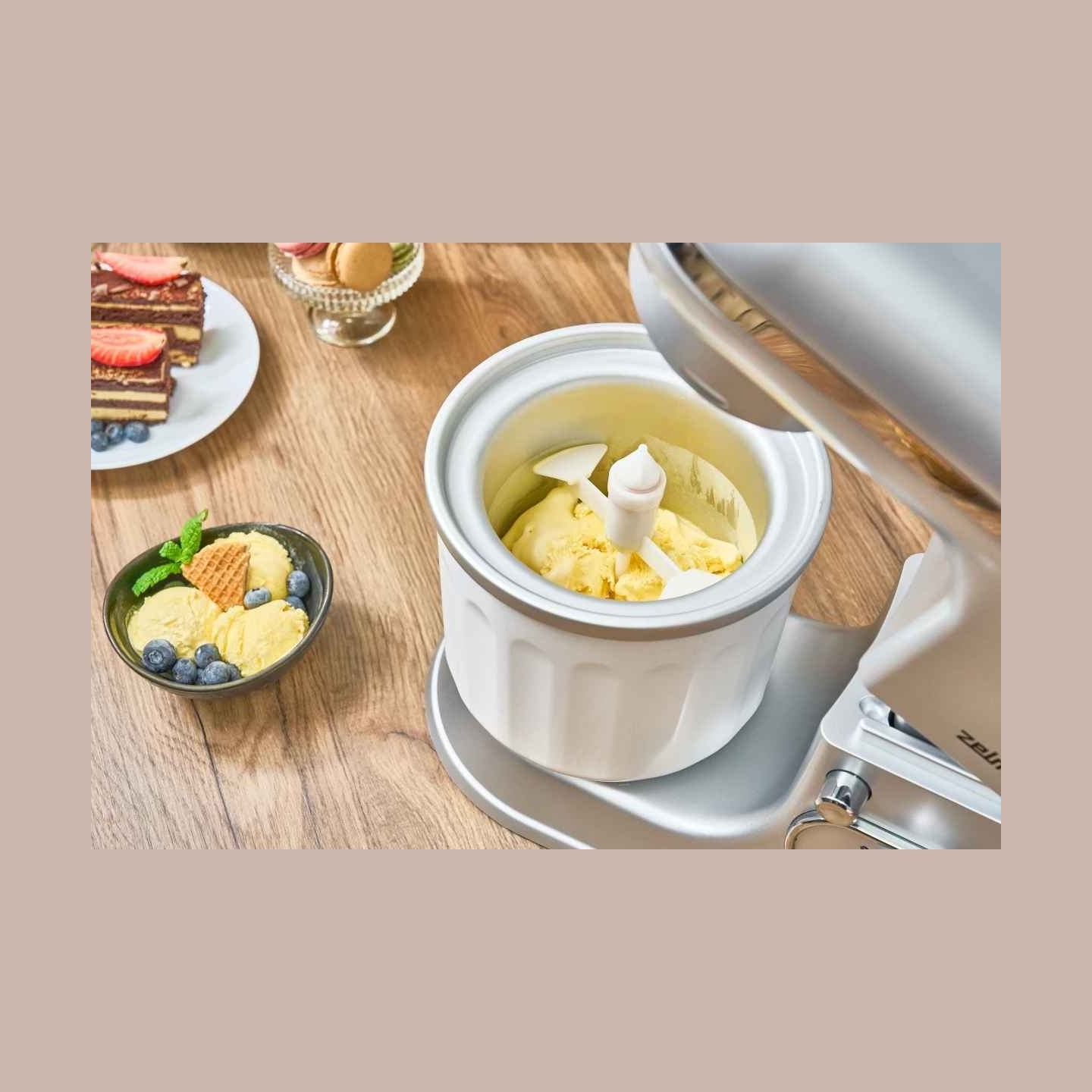 Zelmer ZKR1360 Stand Mixer