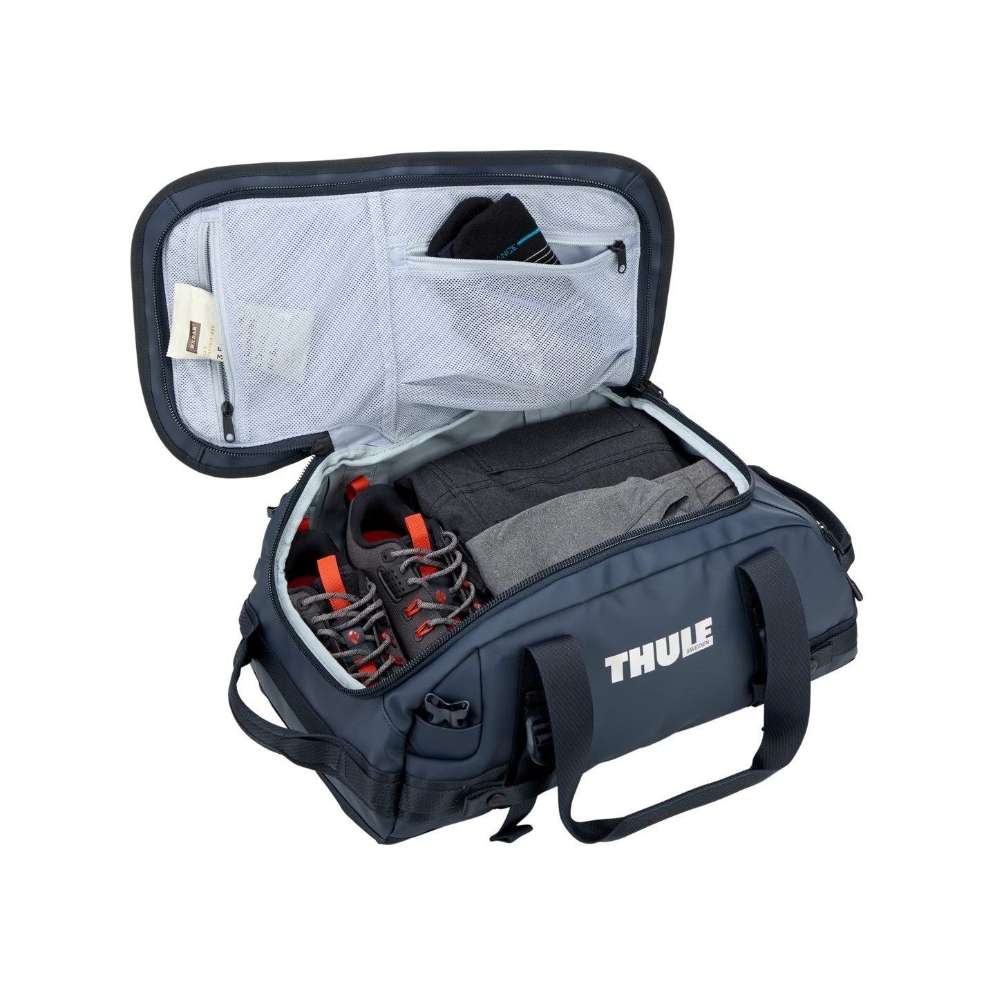 Thule 5586 Chasm 30L duffel bag darkest blue
