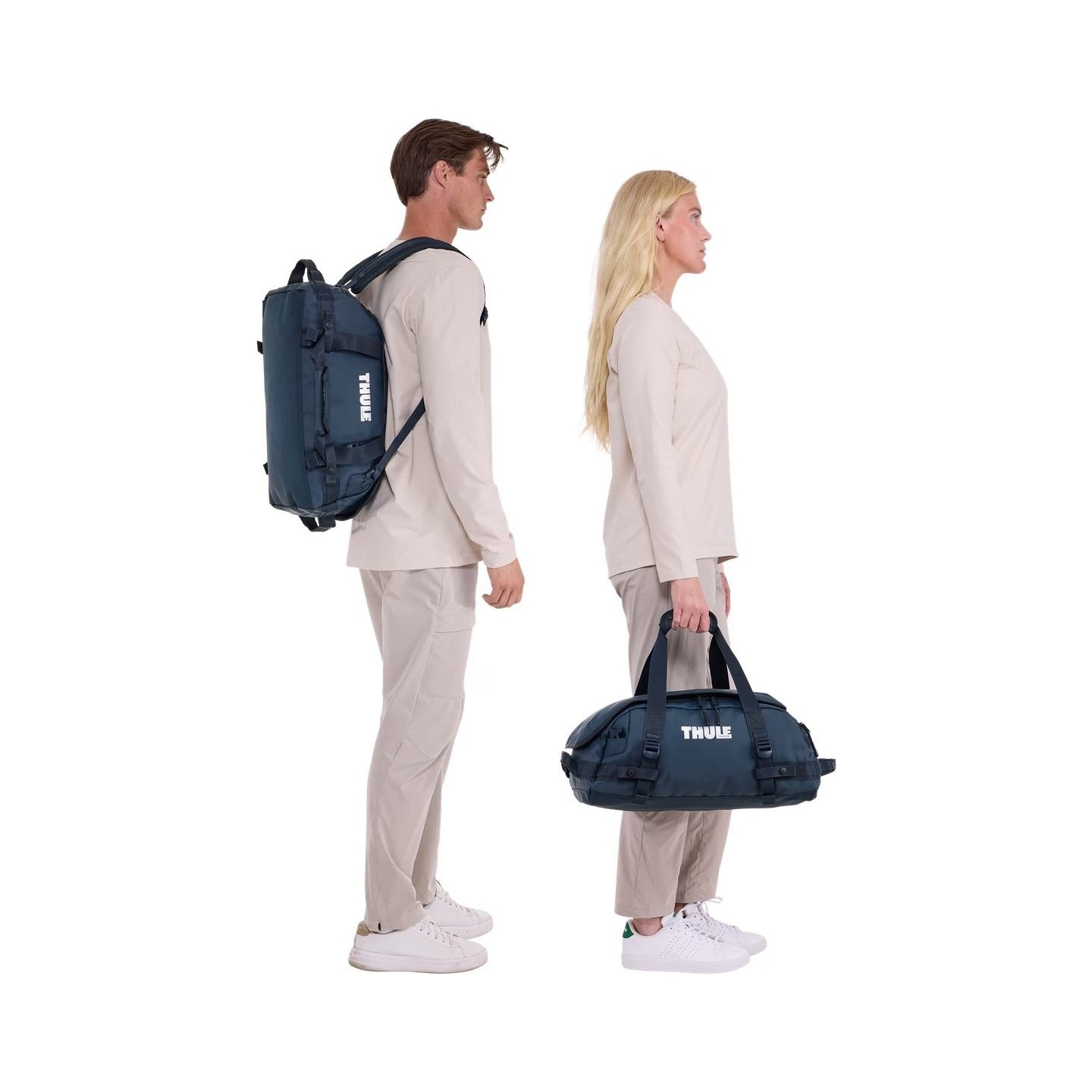 Thule 5586 Chasm 30L duffel bag darkest blue