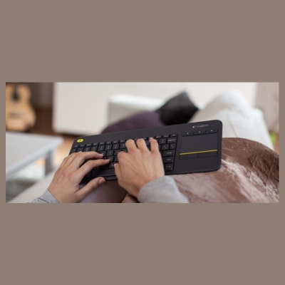 Logitech K400+ Wireless Touch Keyboard black