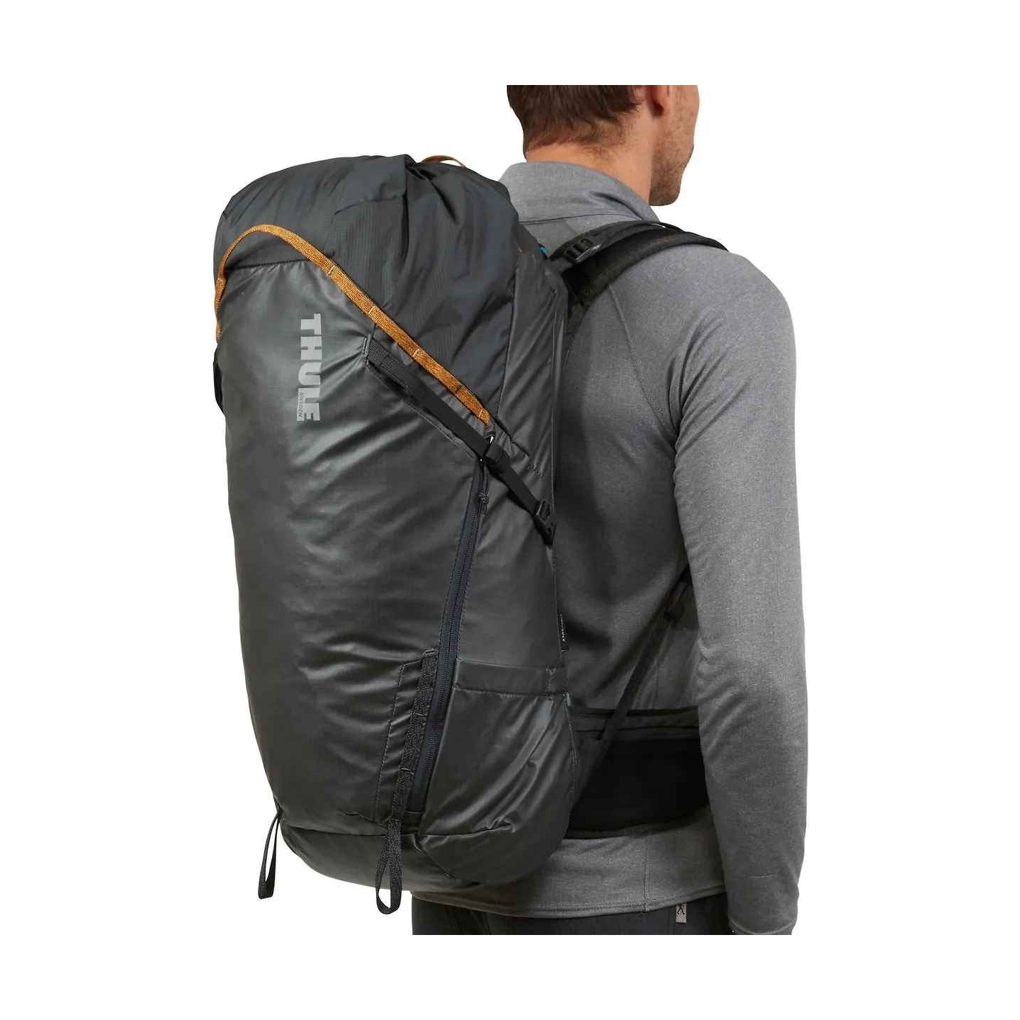 Thule 4098 Stir 35L Mens Hiking Backpack Obsidian