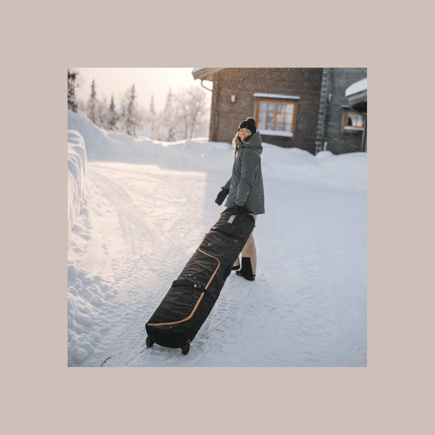 Thule 5162 Roundtrip Rolling Ski Bag 192cm Black