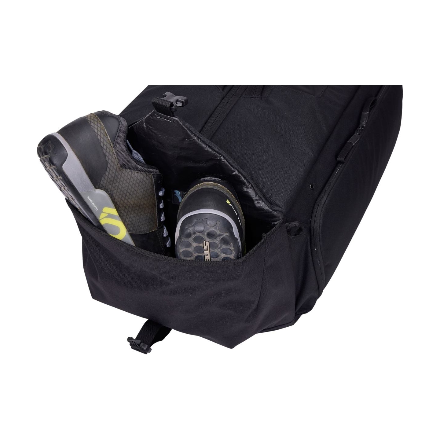 Thule 5536 Roundtrip 70L MTB duffel black