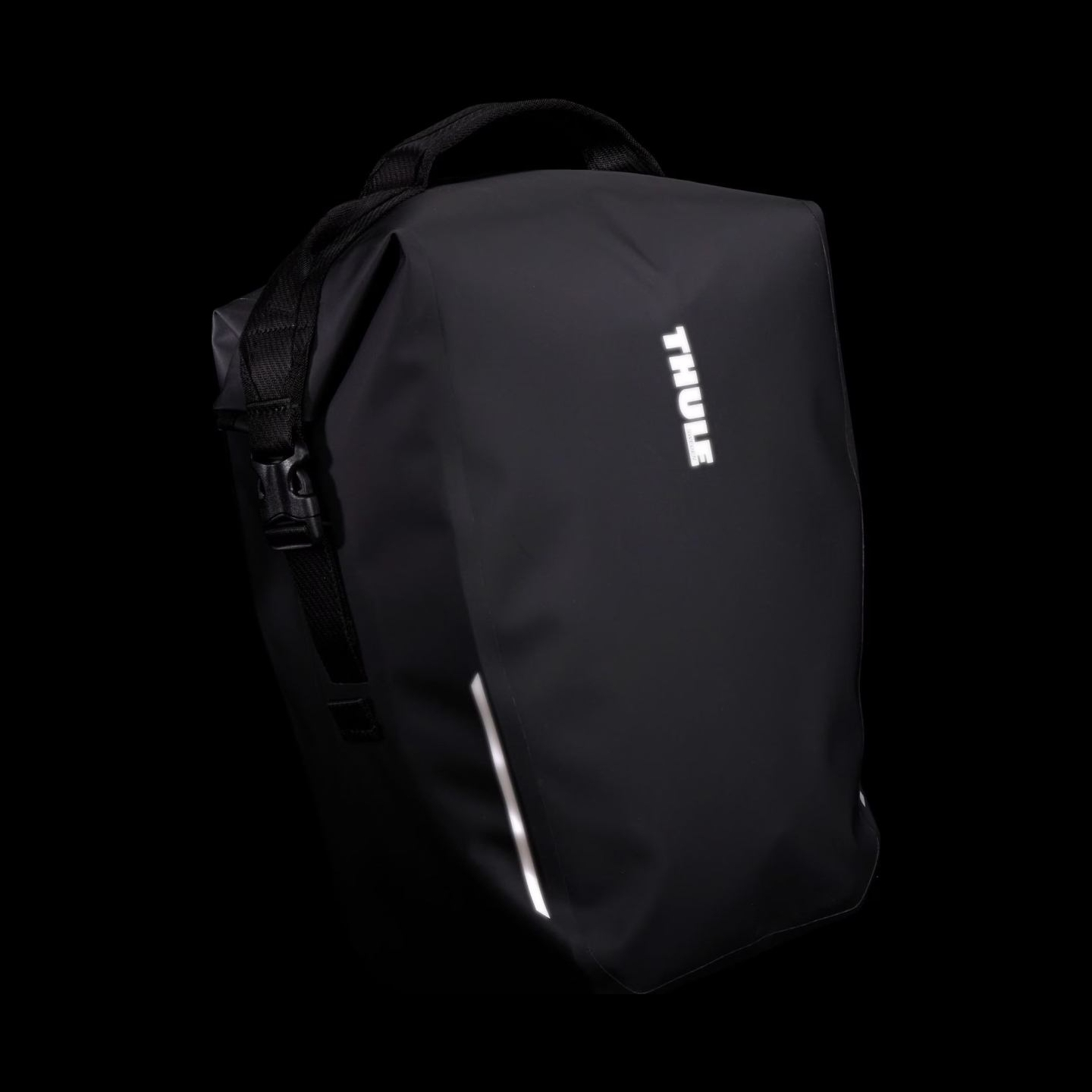 Thule 5476 Shield Pannier 22L with InLock Black