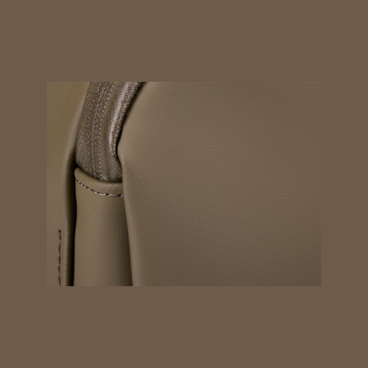 Thule 5608 Chasm Medium Gear Cube - Deep Khaki